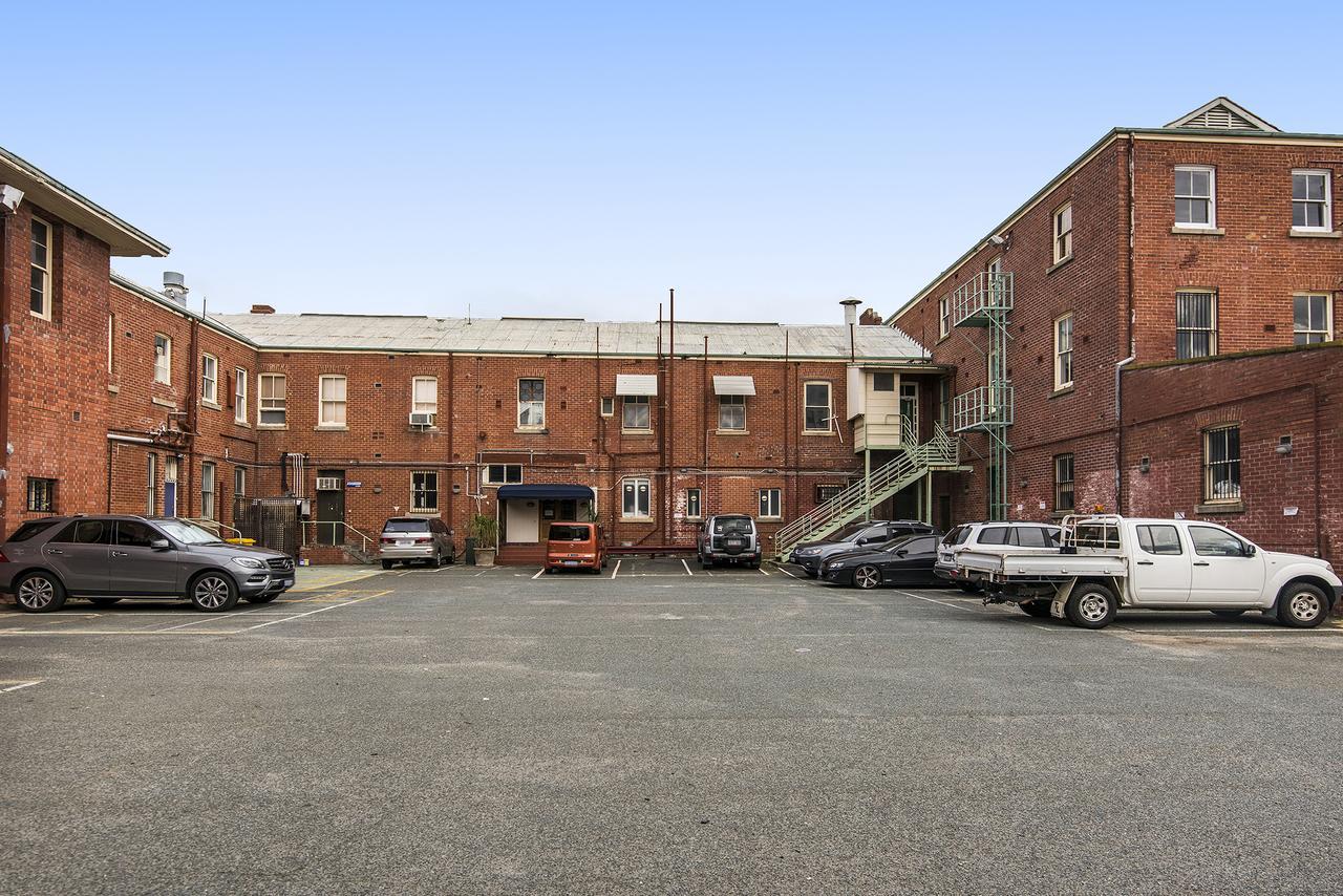 The Old Swan Barracks Hostel Perth Buitenkant foto