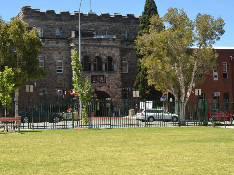 The Old Swan Barracks Hostel Perth Buitenkant foto
