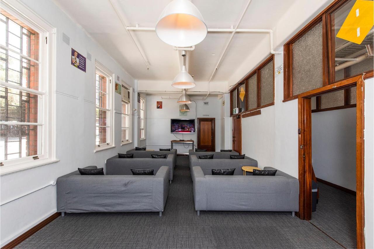 The Old Swan Barracks Hostel Perth Buitenkant foto