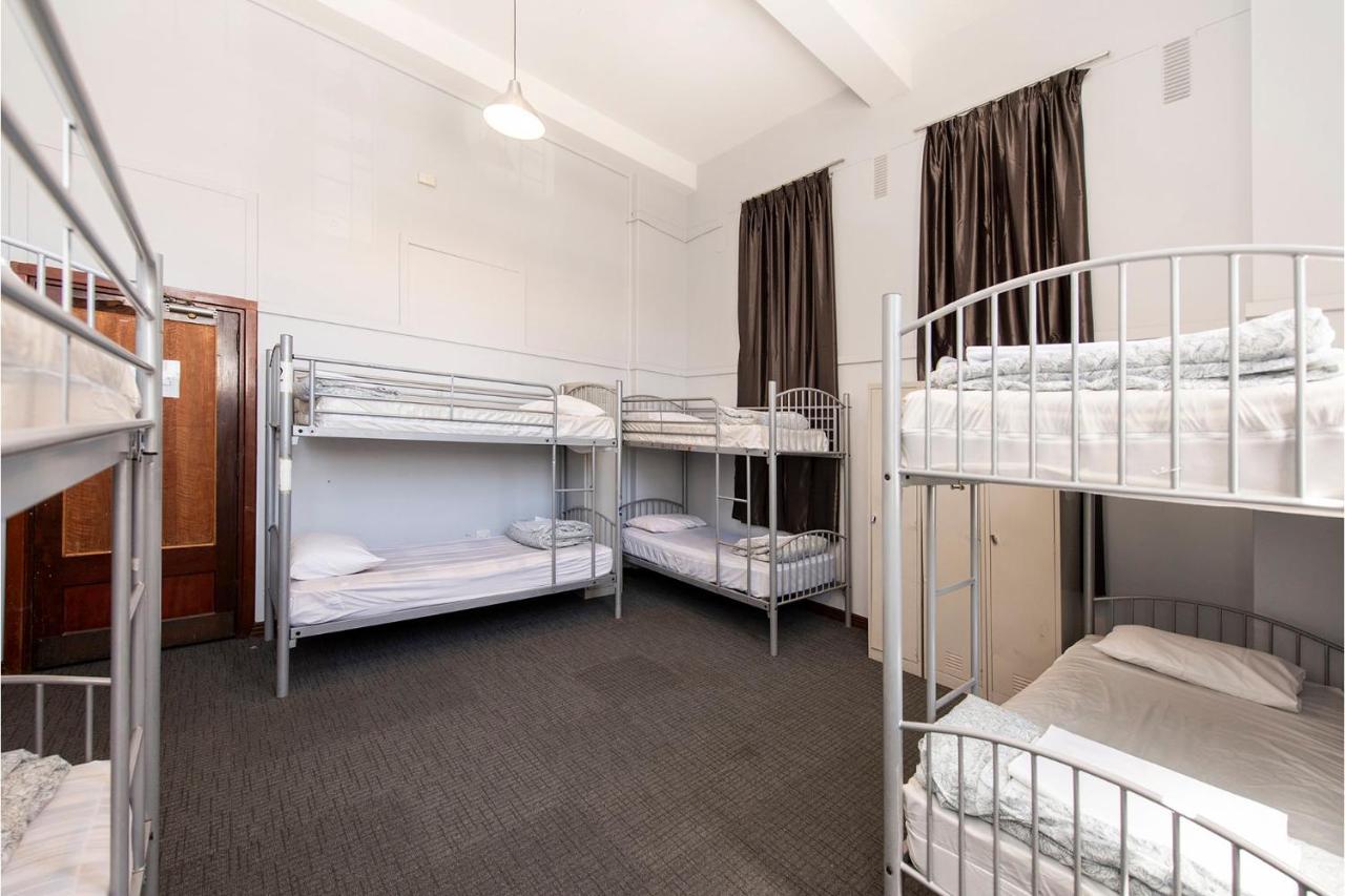 The Old Swan Barracks Hostel Perth Buitenkant foto