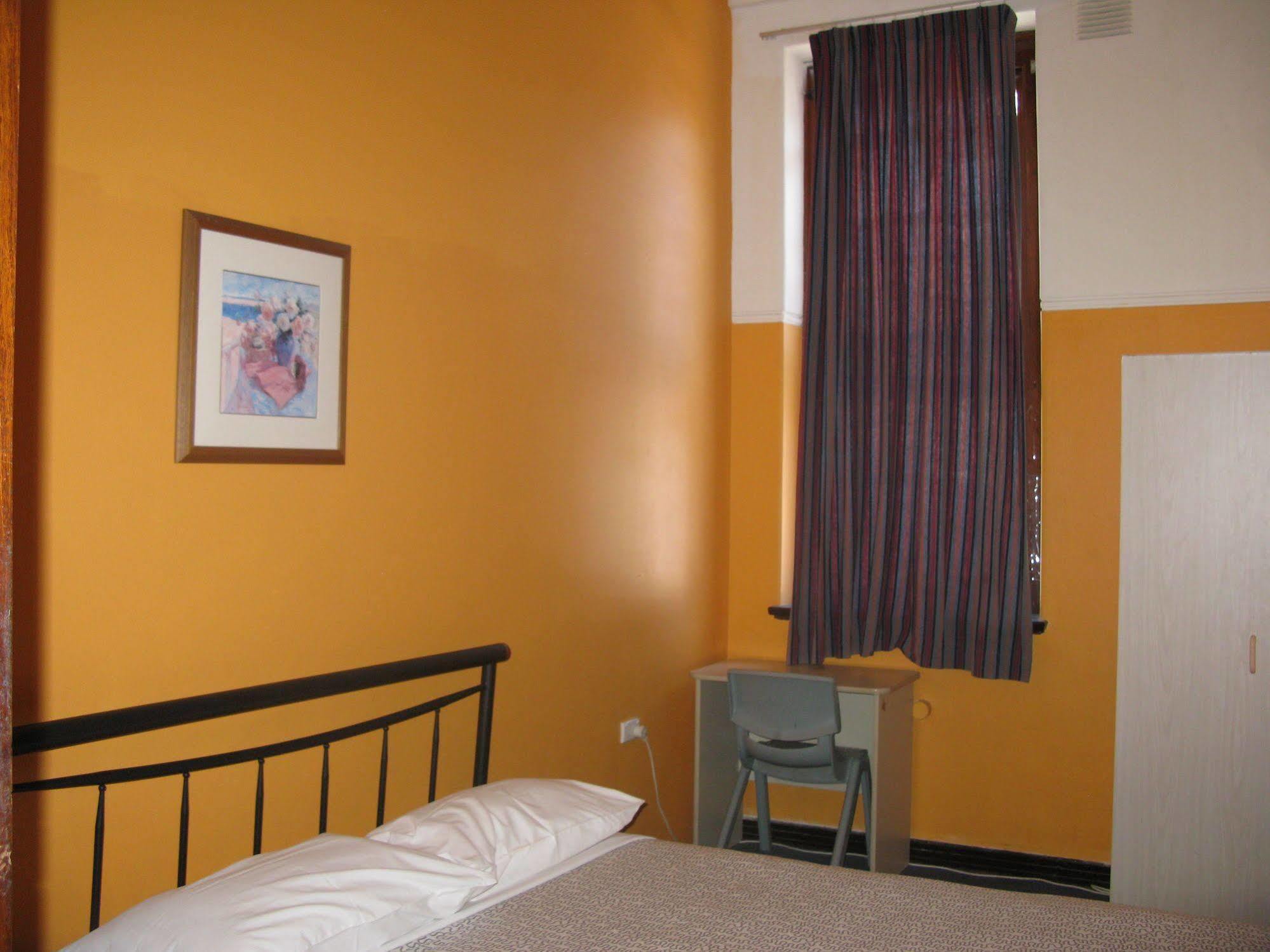 The Old Swan Barracks Hostel Perth Buitenkant foto